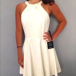 Brand new Lulu’s silky off white dress size med